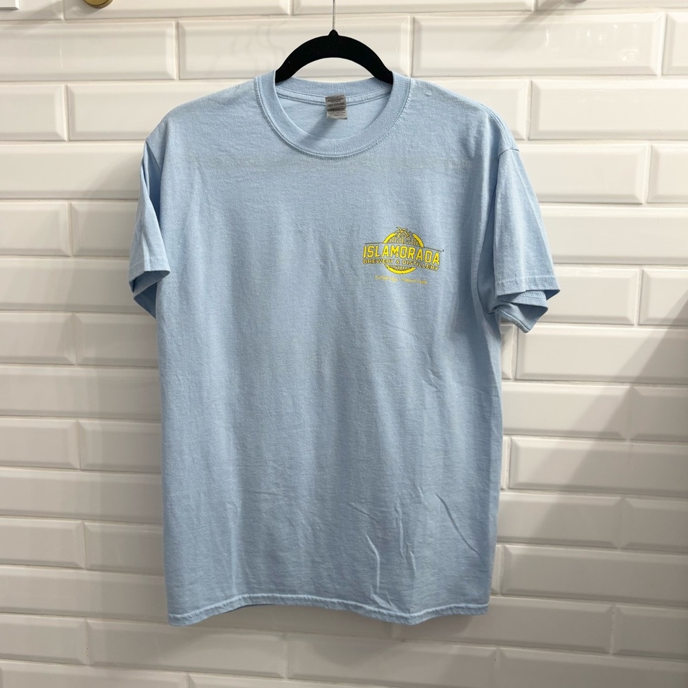 Men’s Medium Islamorada Brewery and Distillery Short Slevee Tee